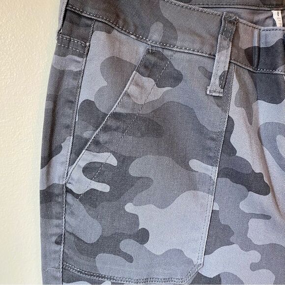 SEVEN7 Pants Utility Ankle Skinny Soft Touch Twill Gray Concrete Camo 8 NWT - Picture 5 of 9